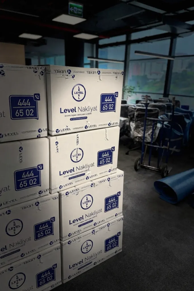 Level taşıma kolisi